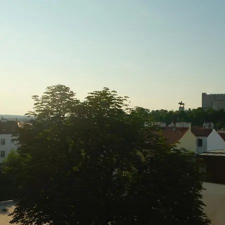 Apartament Stylish With Balcony Near The Centre Praga